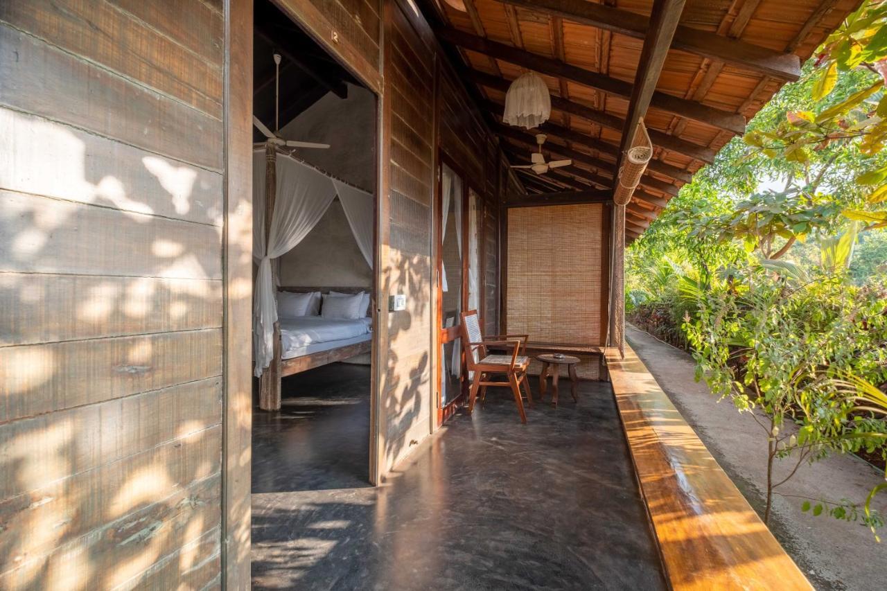 The Artist Cottages Morjim Exterior foto